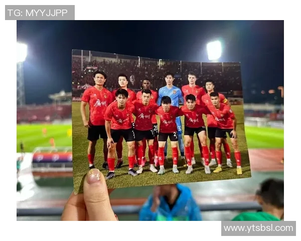 广州足球队中路突破战术解析与实战应用探讨